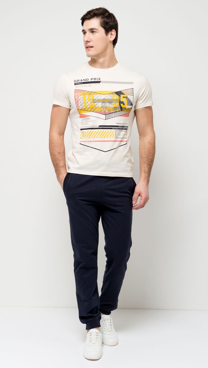 Футболка мужская Sela, цвет: серовато-янтарный. Ts-2411/003-7111. Размер XL (52)Ts-2411/003-7111 Футболка мужская Sela, цвет: серовато-янтарный. Ts-2411/003-7111. Размер XL (52)Ts-2411/003-7111Стильная мужская футболка полуприлегающего силуэта Sela изготовлена из натурального хлопка и оформлена оригинальным принтом с надписями. Воротник дополнен мягкой трикотажной резинкой.Яркий цвет модели позволяет создавать модные образы.