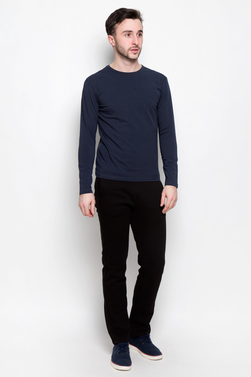 Лонгслив мужской Rocawear, цвет: темный серо-синий. R0416T39. Размер L (50)R0416T39 Лонгслив мужской Rocawear, цвет: темный серо-синий. R0416T39. Размер L (50)R0416T39Мужской лонгслив Rocawear с круглым вырезом горловины и длинными рукавами изготовлен из эластичного хлопка. Лонгслив превосходно тянется и отлично сидит по фигуре. На спинке модель украшена небольшим принтом с логотипом бренда.
