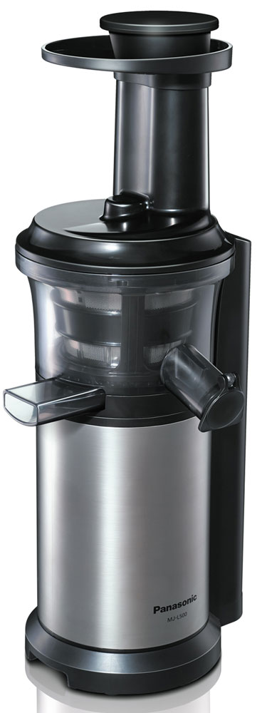 Panasonic MJ-L500NTQ шнековая соковыжималкаMJ-L500NTQ Panasonic MJ-L500NTQ шнековая соковыжималкаMJ-L500NTQС соковыжималкой Panasonic MJ-L500 вы получите однородный сок с насыщенным вкусом, богатый питательными веществами. С помощью насадки для замороженных фруктов и овощей можно готовить полезные для здоровья десерты.Благодаря невысокой скорости вращения шнека - 45 об/мин., питательные вещества не разрушаются в результате нагрева при трении. Это высокоэффективный способ получения питательных веществ.Вы можете отжимать сок как из твердых, так и из мягких фруктов и овощей, поскольку нижняя часть шнека изготовлена из нержавеющей стали.На носике чаши соковыжималки предусмотрена специальная прорезиненная крышка Анти-капля.Поверх сетки соковыжималки надевается специальная силиконовая щетка. Во время работы прибора щетка вращается автоматически, удаляя мякоть с поверхности сетки, не позволяя фильтру забиться.Прорезиненные ножки обеспечивают дополнительную устойчивость прибору.Автоматическая самоочисткаСкорость вращения шнека: 45 об/минПредотвращение перегреваНасадка для замороженных фруктов и овощейЧистящая щёточкаЗащитная блокировка цепи
