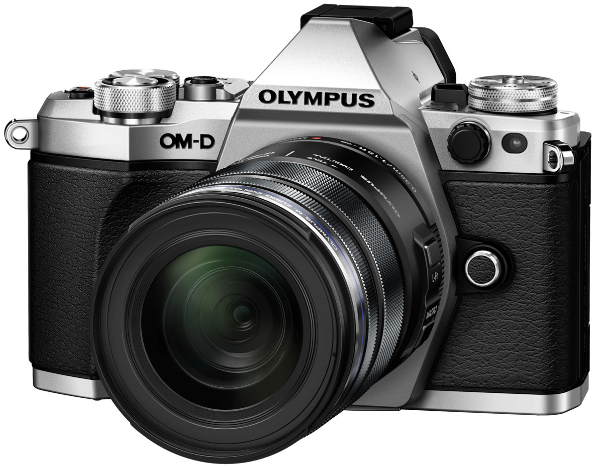 Olympus OM-D E-M5 Mark II Kit 12-50, Silver цифровая фотокамераV207042SE000 Olympus OM-D E-M5 Mark II Kit 12-50, Silver цифровая фотокамераV207042SE000Камера Olympus OM-D E-M5 Mark II - это портативное защищенное устройство. Она не только легкая (вес около 417 г), но и обладает совершенной конструкцией. Благодаря защите от пыли/брызг/низких температур матушка природа не будет беспокоить вас во время съемки фото или видео. А компактный размер позволит вам быть в центре внимания, не выделяясь из толпы.Лучший в мире стабилизатор изображения (Стандарт CIPA на февраль 2015 г.) идеально подходит для съемки четких фотографий и видеороликов при недостаточном освещении и без штатива. Вперед, назад, вправо, влево. Куда бы не двигалась камера, встроенный 5-осевой стабилизатор предотвратит появление размытий. Он даже позволит получать четкую картинку в видоискателе для точного кадрирования.Избавьтесь от громоздких стабилизаторов, которые обычно используются при съемке видео с качеством фильма. Лучший в мире 5-осевой стабилизатор изображения камеры E-M5 Mark II - все, что нужно для съемки роликов. Теперь вы можете делать фотографии одновременно со съемкой видеоролика. Высокая скорость передачи бит до 77 Мб и высокая частота позволяют вести запись роликов в Full HD-качестве.Чем выше разрешение, тем лучше отображаются мелкие детали. Поэтому камера E-M5 Mark II поддерживает разрешение снимков до 40 МП. Сделайте 9 последовательных снимков и объедините их в один. Этот способ идеален для фотографирования предметов искусства, пейзажей и многого другого!Тип сенсора: 4/3 МОП (MOS) - сенсор реального изображенияФормат изображения: 4:3 / 3:2 / 16:9 / 6:6 / 3:4Процессор: TruePic VIIЗащита от пыли: Ультразвуковой волновой фильтрКомпенсация экспозиции: +/- 5 EV (1, 1/2, 1/3 ступени)Технология коррекции тенейВстроенный стереомикрофон с фукцией подавления шумаФормат записи звука: Стерео РСМ/16 бит, 48 кГц, формат Wave