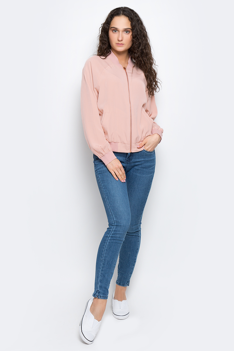 Куртка женская Tom Tailor Denim, цвет: пепельно-розовый. 3533258.09.71_4750. Размер M (46)3533258.09.71_4750 Куртка женская Tom Tailor Denim, цвет: пепельно-розовый. 3533258.09.71_4750. Размер M (46)3533258.09.71_4750Женская куртка Tom Tailor Denim выполнена из прочного полиэстера. Куртка с круглым вырезом горловины застегивается на удобную застежку-молнию спереди. Вырез горловины дополнен эластичной трикотажной вставкой. Рукава оснащены эластичными манжетами. Спереди расположены два втачных открытых кармана.