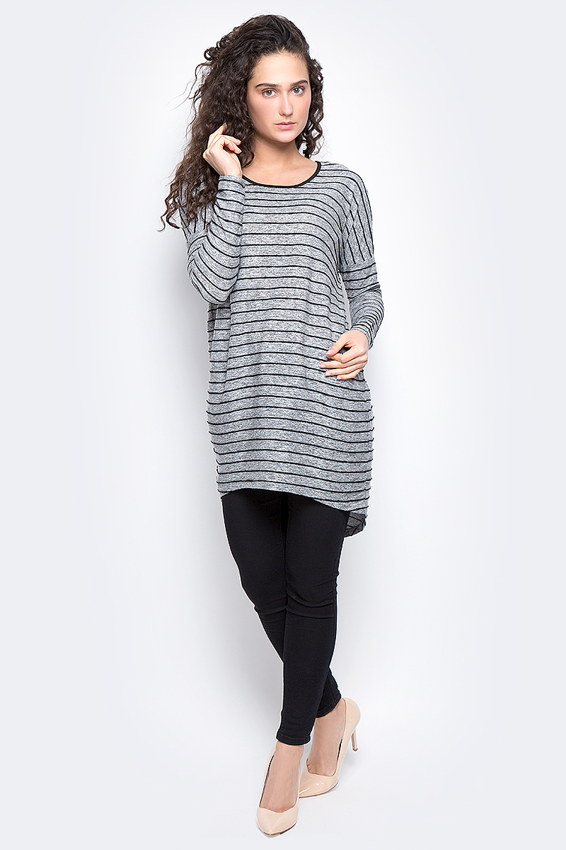 Туника женская Vero Moda, цвет: серый меланж, черный. 10169339. Размер XS (40)10169339_Medium Grey Melange Туника женская Vero Moda, цвет: серый меланж, черный. 10169339. Размер XS (40)10169339_Medium Grey MelangeЖенская туника Vero Moda выполнена из полиэстера с добавлением вискозы. Модель с круглым вырезом горловины и длинными рукавами-кимоно по спинке немного удлинена. Туника оформлена фактурными полосками.