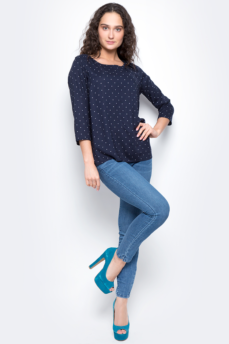 Блузка женская Tom Tailor Denim, цвет: синий. 2033130.00.71_6593. Размер XL (50)2033130.00.71_6593 Блузка женская Tom Tailor Denim, цвет: синий. 2033130.00.71_6593. Размер XL (50)2033130.00.71_6593Женская блузка Tom Tailor выполнена из качественной вискозы. Модель с круглым воротом и рукавами 3/4 сзади полностью застегивается на пуговицы.