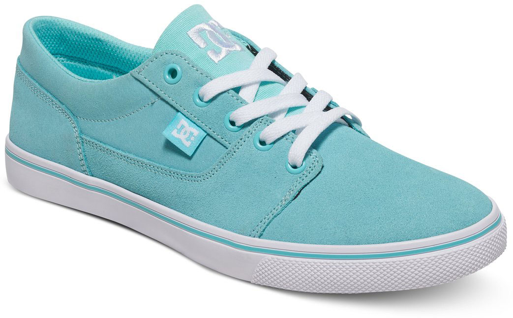 Кеды женские DC Shoes Tonik W, цвет: голубой. ADJS300075-AQA. Размер 8,5B (40)ADJS300075-AQA Кеды женские DC Shoes Tonik W, цвет: голубой. ADJS300075-AQA. Размер 8,5B (40)ADJS300075-AQAСтильные женские кеды DC Shoes Tonik W - отличный вариант на каждый день.Модель выполнена из натуральной кожи. Шнуровка надежно фиксирует обувь на ноге. Резиновая подошва с протектором гарантирует отличное сцепление с поверхностью. В таких кедах вашим ногам будет комфортно и уютно.