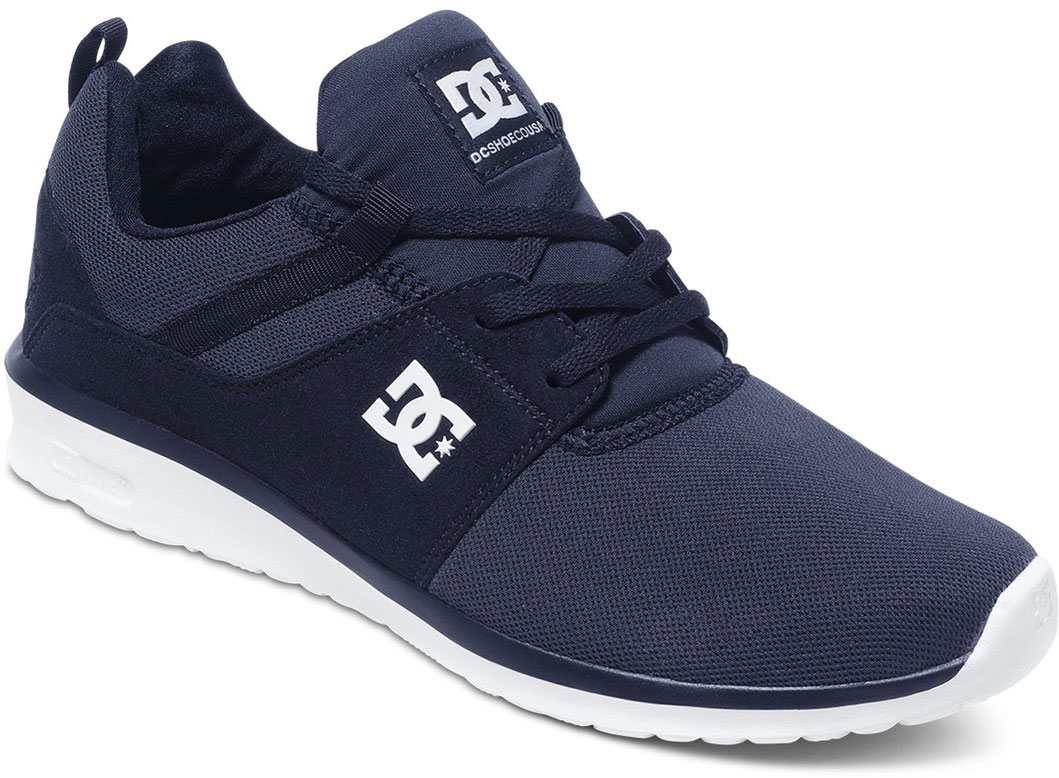 Кроссовки мужские DC Shoes Heathrow M, цвет: темно-синий. ADYS700071-NVY. Размер 11D (44)ADYS700071-NVY Кроссовки мужские DC Shoes Heathrow M, цвет: темно-синий. ADYS700071-NVY. Размер 11D (44)ADYS700071-NVYСтильные мужские кроссовки DC Shoes Heathrow M - отличный вариант на каждый день.Модель выполнена из текстиля. Шнуровка надежно фиксирует обувь на ноге. Резиновая подошва с протектором гарантирует отличное сцепление с поверхностью. В таких кроссовках вашим ногам будет комфортно и уютно.