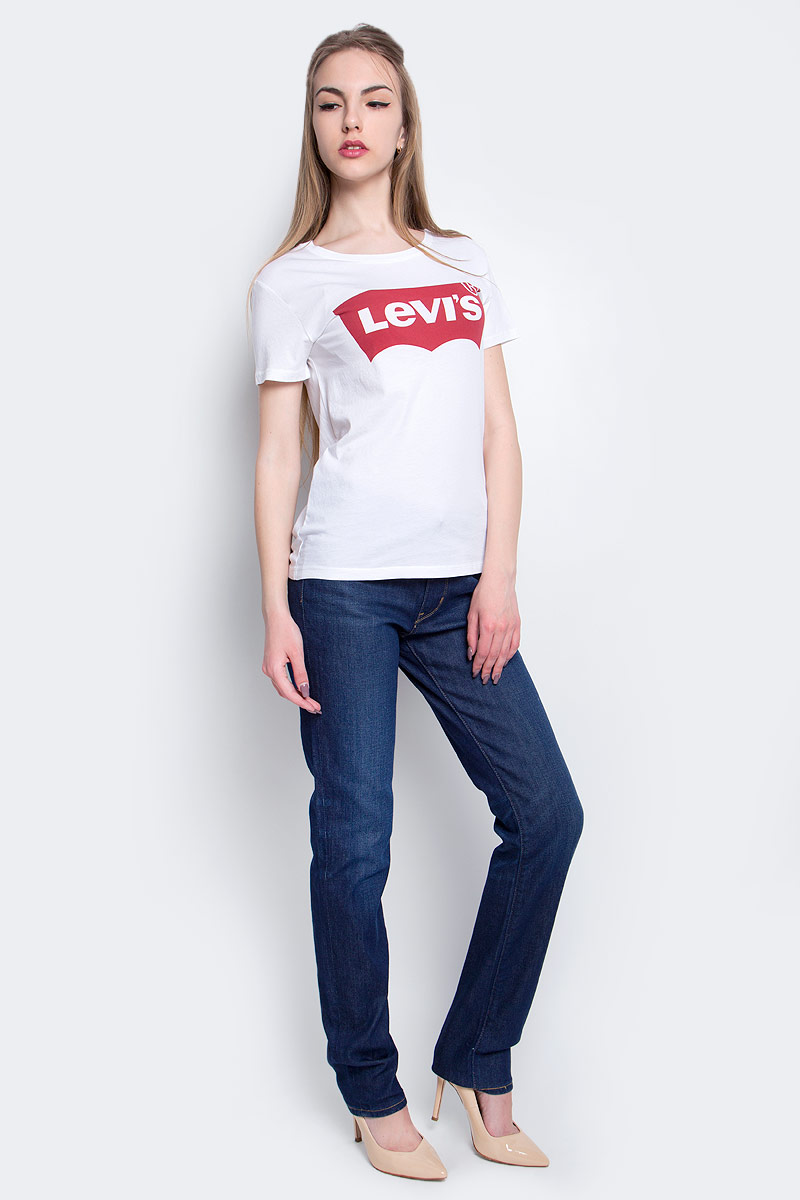 Футболка женская Levis®, цвет: белый. 1736900530. Размер L (48)1736900530 Футболка женская Levis®, цвет: белый. 1736900530. Размер L (48)1736900530Женская футболка Levis®, выполненная из натурального хлопка, поможет создать отличный современный образ в стиле Casual. Футболка с круглым вырезом горловины и короткими рукавами оформлена принтом в виде логотипа Levis®.Такая футболка станет стильным дополнением к вашему гардеробу. Уважаемые клиенты! Обращаем ваше внимание на тот факт, что страна производства может отличаться.