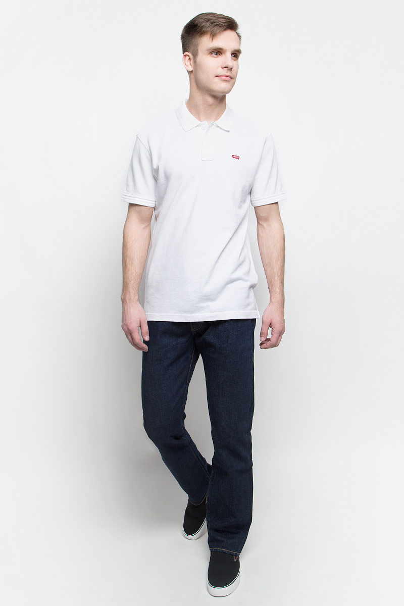 Джинсы мужские Levis® 501, цвет: темно-синий. 0050101010. Размер 30-32 (46/48-170)0050101010 Джинсы мужские Levis® 501, цвет: темно-синий. 0050101010. Размер 30-32 (46/48-170)0050101010Мужские джинсы Levis® 501 выполнены из высококачественного натурального хлопка. Джинсы прямого кроя и стандартной посадки застегиваются на пуговицу в поясе и ширинку на пуговицах, дополнены шлевками для ремня. Джинсы имеют классический пятикарманный крой: спереди модель дополнена двумя втачными карманами и одним маленьким накладным кармашком, а сзади - двумя накладными карманами.