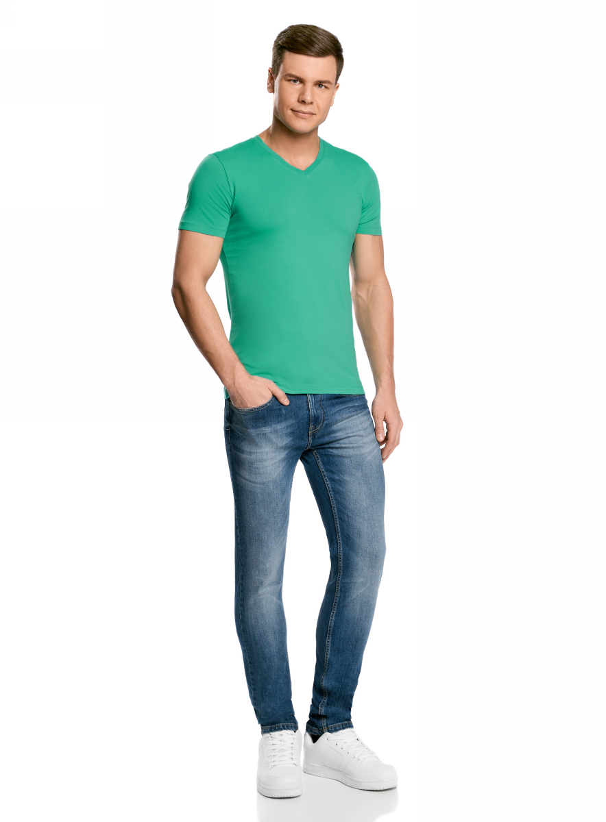 Футболка мужская oodji Basic, цвет: ментол. 5B612002M/39230N/6500N. Размер M (50)5B612002M/39230N/6500N Футболка мужская oodji Basic, цвет: ментол. 5B612002M/39230N/6500N. Размер M (50)5B612002M/39230N/6500NБазовая футболка с V-образным вырезом горловины и короткими рукавами выполнена из эластичного хлопка.