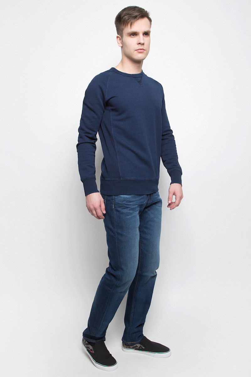 Свитшот мужской Levis®, цвет: темно-синий. 1580500170. Размер XXL (54)1580500170 Свитшот мужской Levis®, цвет: темно-синий. 1580500170. Размер XXL (54)1580500170Мужской свитшот Levis® с длинными рукавами-реглан и круглым вырезом горловины выполнен из натурального хлопка. Рукава, низ и горловина свитшота дополнены эластичными манжетами.