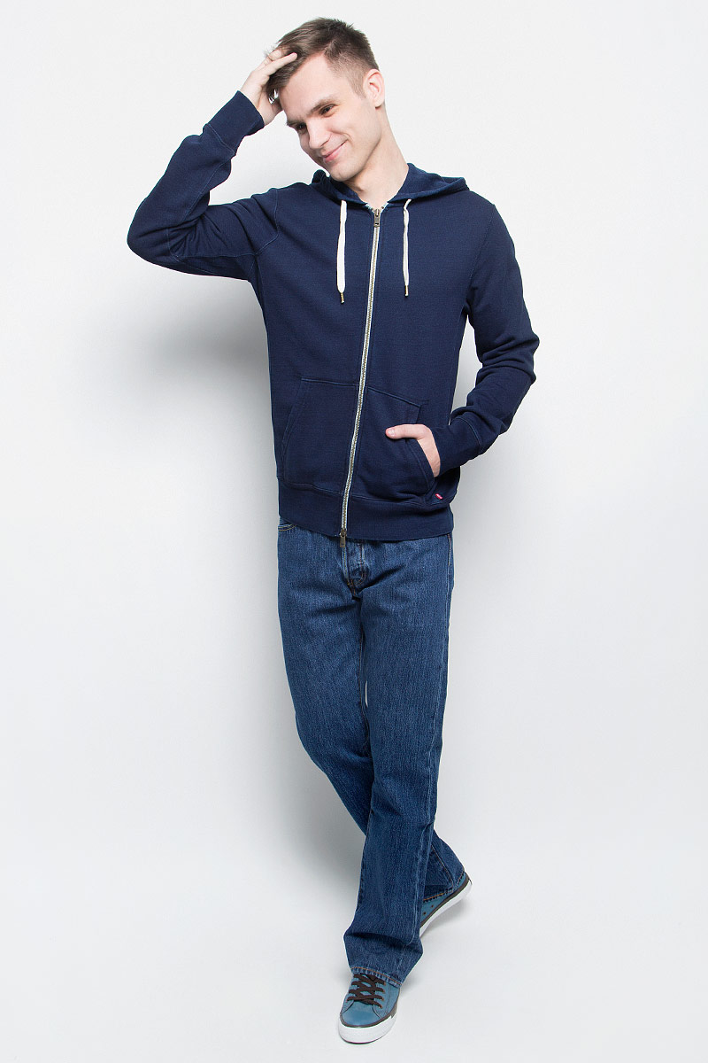Худи мужское Levis®, цвет: темно-синий. 1580400080. Размер XXL (54)1580400080 Худи мужское Levis®, цвет: темно-синий. 1580400080. Размер XXL (54)1580400080Худи мужское Levis® изготовлено из натурального хлопка. Модель с капюшоном и длинными рукавами застегивается на молнию. Капюшон затягивается на прочный шнурок. Спереди худи дополнено двумя накладными карманами. Низ изделия и рукава дополнены эластичными манжетами.