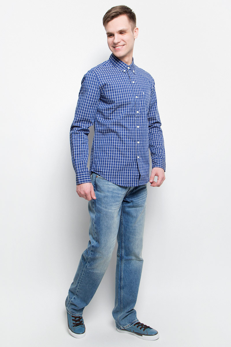 Джинсы мужские Levis® 514, цвет: голубой. 0051408500. Размер 32-32 (48-32)0051408500 Джинсы мужские Levis® 514, цвет: голубой. 0051408500. Размер 32-32 (48-32)0051408500Джинсы Levis, выполненные из натурального хлопка, оформлены фирменными нашивками и контрастной прострочкой. Прямая модель со стандартной посадкой застегивается в поясе на пуговицу и ширинку на застежке-молнии. Джинсы оснащены втачными карманами спереди и накладными карманами сзади. На поясе расположены шлевки для ремня.