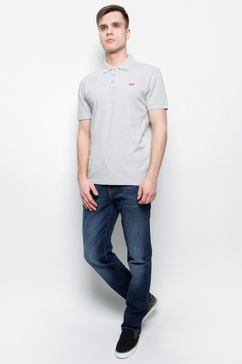 Поло мужское Levis®, цвет: светло-серый. 2240100020. Размер S (46)2240100020 Поло мужское Levis®, цвет: светло-серый. 2240100020. Размер S (46)2240100020Стильная мужская футболка-поло Levis®, выполненная из высококачественного хлопка, обладает высокой теплопроводностью, воздухопроницаемостью и гигроскопичностью, позволяет коже дышать.Модель с короткими рукавами и отложным воротником - идеальный вариант для создания оригинального современного образа. Сверху футболка-поло застегивается на три пуговицы. Воротник и манжеты рукавов выполнены из трикотажной резинки. По бокам модели предусмотрены небольшие разрезы. Спинка изделия немного удлинена. Модель оформлена на груди небольшой вышивкой в виде логотипа производителя.