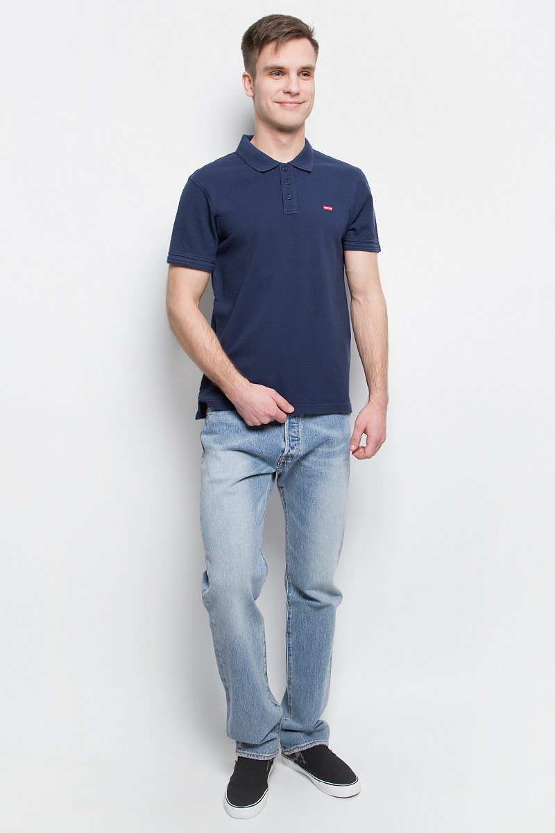 Джинсы мужские Levis® 501, цвет: голубой. 0050123680. Размер 30-34 (46-34)0050123680 Джинсы мужские Levis® 501, цвет: голубой. 0050123680. Размер 30-34 (46-34)0050123680Джинсы Levis, выполненные из хлопка и эластана, оформлены фирменными нашивками и прострочкой. Прямая модель со стандартной посадкой имеет гульфик с молнией и пуговицей. Джинсы оснащены втачными карманами спереди и накладными карманами сзади. На поясе расположены шлевки для ремня.