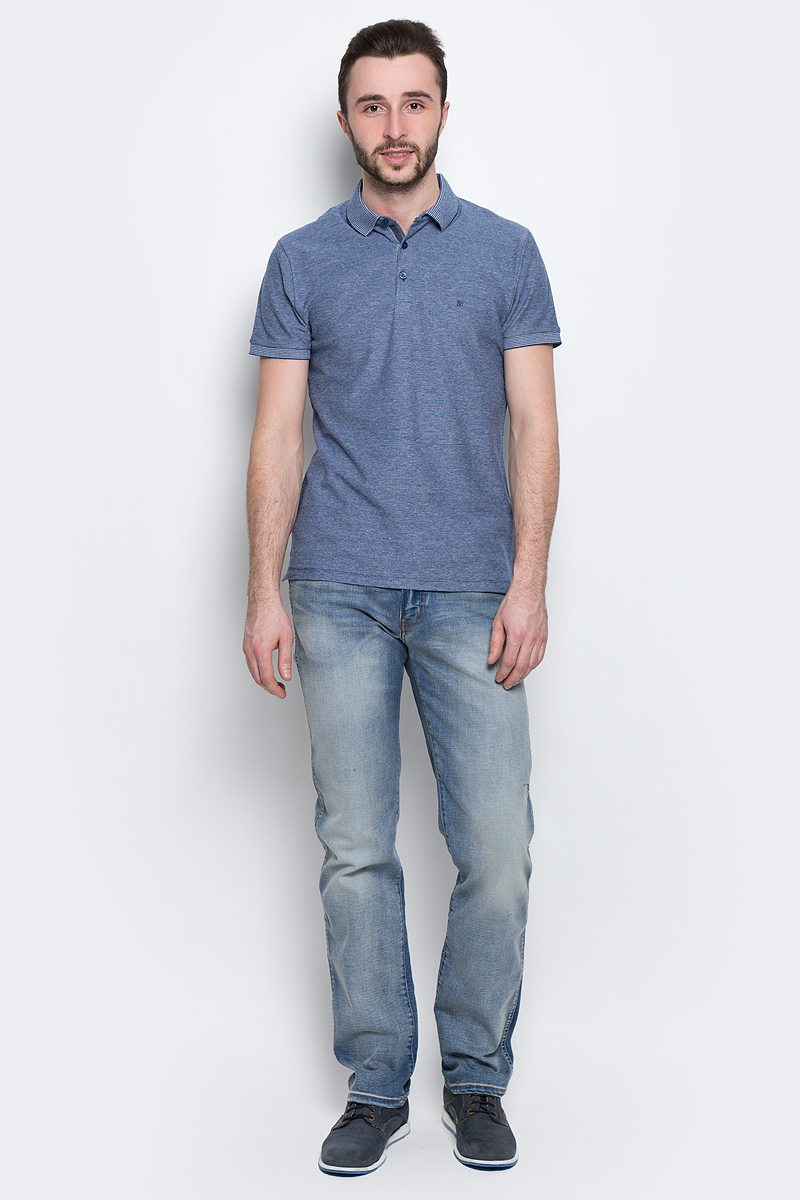 Джинсы мужские Wrangler Arizona, цвет: синий. W12OMK88E. Размер 31-32 (46/48-32)W12OMK88E Джинсы мужские Wrangler Arizona, цвет: синий. W12OMK88E. Размер 31-32 (46/48-32)W12OMK88EМужские джинсы Wrangler Arizona выполнены из высококачественного эластичного хлопка. Джинсы прямого кроя и стандартной посадки застегиваются на пуговицу в поясе и ширинку на застежке-молнии, дополнены шлевками для ремня. Джинсы имеют классический пятикарманный крой: спереди модель дополнена двумя втачными карманами и одним маленьким накладным кармашком, а сзади - двумя накладными карманами. Модель украшена декоративными потертостями.