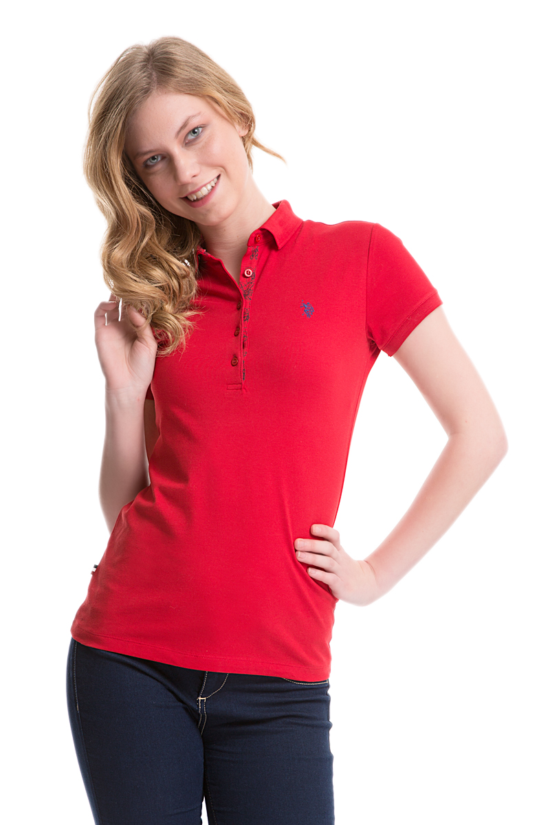 Поло женское U.S. Polo Assn., цвет: ярко-красный. G082SZ0110TP01IY05-011. Размер XS (42)G082SZ0110TP01IY05-011 Поло женское U.S. Polo Assn., цвет: ярко-красный. G082SZ0110TP01IY05-011. Размер XS (42)G082SZ0110TP01IY05-011Стильная футболка-поло с короткими рукавами и отложным воротником выполнена из натурального эластичного хлопка. На груди модель застегивается на пуговицы.