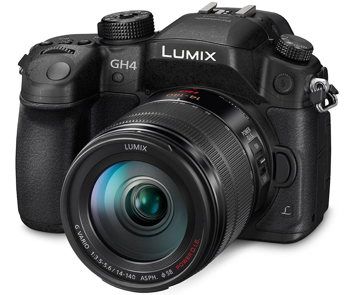 Panasonic Lumix DMC-GH4 Kit 14-140mm, Black цифровая фотокамераDMC-GH4HEE-K Panasonic Lumix DMC-GH4 Kit 14-140mm, Black цифровая фотокамераDMC-GH4HEE-KPanasonic Lumix DMC-GH4 - продвинутая цифровая беззеркальная фотокамера.Четырехъядерный процессор обработки изображений Venus Engine обеспечивает скоростную обработку сигнала. Сочетание нового Digital Live Mos сенсора и процессора Venus Engine значительно улучшает чувствительность (макс. 25 600 единиц ISO), эффективность передачи градации тонов, разрешение и цветопередачу, благодаря чему качество изображения становится еще выше. В результате, изображение максимально естественно, а это именно то, на что ориентирована продукция Lumix.Новая гибридная фото/видео камера DMC-GH4 обеспечивает профессиональное качество съемки и соответствует стандартам записи видео с разрешением 4 К (формат Cinema 4К: 4 096 х 2 160 / 24 кадра в секунду и формат QFHD 4К: 3 840 х 2 160 / до 30 кадров в секунду) в форматах MOV и МР4. Новинка позволяет снимать Full НО -видео с ультравысоким битрейтом 200 Мбит/с (ALL-lntra) или 100 Мбит/с (IPB) без ограничения времени записи1 2. Кроме того, в DMC-GH4 появилось множество новых функций, необходимых для профессиональной видеосъемки.Корпус DMC-GH4 выполнен из прочного магниевого сплава, и рассчитан на самое агрессивное использование, а все узлы, переключатели и кнопки защищены от попадания влаги и пыли. Затвор, способный отрабатывать выдержки со скоростью до 1/8000, также был переработан - его срок службы теперь составляет 200000 срабатываний.Новый Digital Live MOS-сенсор с разрешением 16,05 Мпикс отличается высокой светочувствительностью, скоростью работы и отсутствием эффекта роллинг шаттер при видеосъемке или использовании электронного затвора. Среди преимуществ нового сенсора также стоит отметить расширение диапазона градации тонов на 1/3 ступени (макс.) при низкой чувствительности ISO. Кроме того, благодаря превосходному шумоподавлению длительность экспозиции может составлять до 60 минут.Процессор обработки изображений Venus Engine был существенно доработан. Он получил четыре ядра, которые обеспечивают необходимую для съемки 4К-видео скорость обработки сигнала, а превосходная система шумоподавления позволила добиться минимального уровня шума даже при высокой светочувствительности (макс. ISO 25600). Отметим, что особое внимание уделялось и плавности тоновых переходов, светочувствительности и цветопередаче, что позволило добиться еще более высокого качества изображения.Одной из наиболее характерных особенностей GH4 является видеосъемка без ограничения времени записи с разрешением 4К (формат Cinema 4К: 4096x2160/24 кадра в секунду и формат QFHO 4К: 3840 х 2160 / до 30 кадров в секунду) в форматах MOV и МР4.Система контрастной AD дополнена технологией DFD, которая дополнительно сокращает время фокусировки. Она определяет расстояние до объекта, мгновенно используя объектив для оценки 2 изображений с разной глубиной резкости с учетом оптических характеристик. Это позволяет добиться сверхвысокой скорости АФ на уровне примерно 0,07 с. Данное улучшение ощущается наиболее сильно на больших дистанциях фокусировки.Фотокамера DMC-GH4 сочетает в себе возможности подключения по Wi-Fi (IEEE 802.11 b/g/n) с технологией NFC. Приложение Panasonic Image Арр позволяет осуществлять дистанционную фото и видеосъемку со смартфона или планшета. Она также помогает с легкостью вставить геотеги в изображение после съемки. Для смартфонов и планшетов без функции NFC на мониторе камеры отображается специальный QR-код, позволяющий с легкостью соединить устройства между собой, просто считав код.
