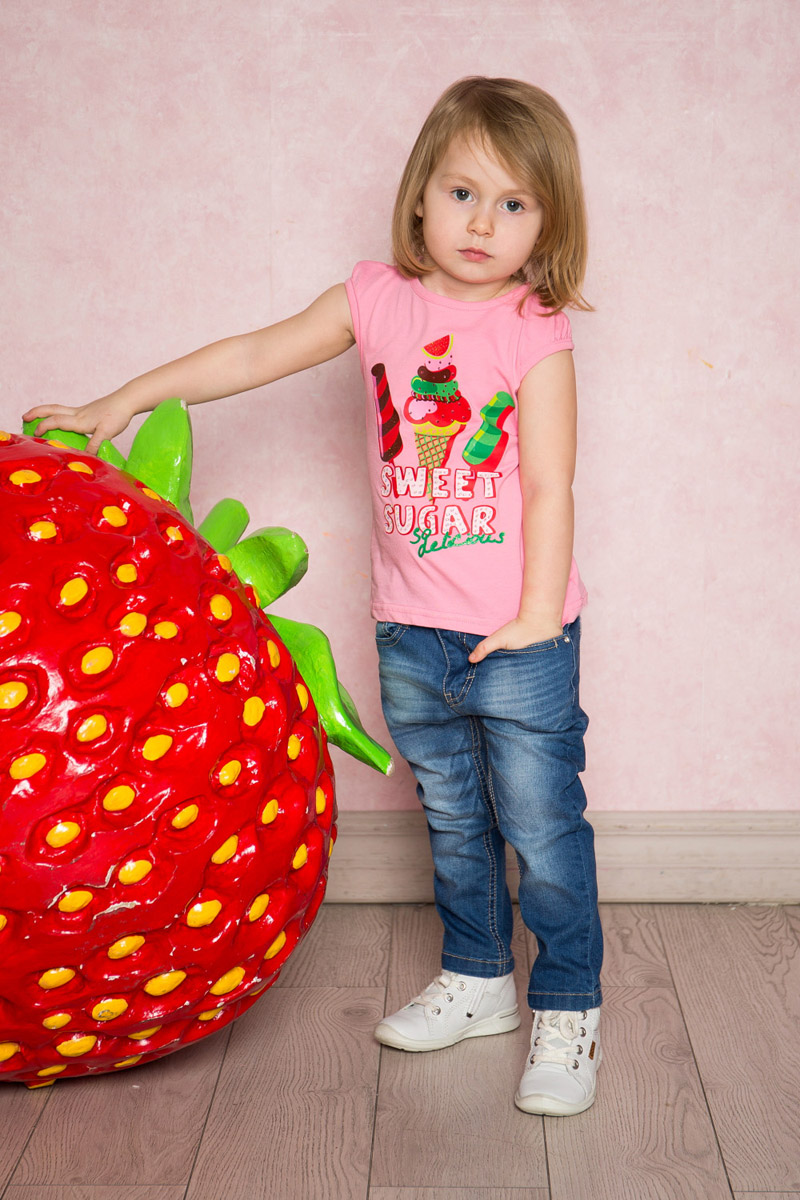 Футболка для девочки Sweet Berry Baby, цвет: розовый. 712092. Размер 98712092 Футболка для девочки Sweet Berry Baby, цвет: розовый. 712092. Размер 98712092Яркая футболка для девочки Sweet Berry выполнена из качественного эластичного хлопка. Модель с круглым вырезом горловины и короткими рукавами оформлена оригинальным принтом. Воротник и проймы рукавов дополнены мягкой эластичной бейкой.