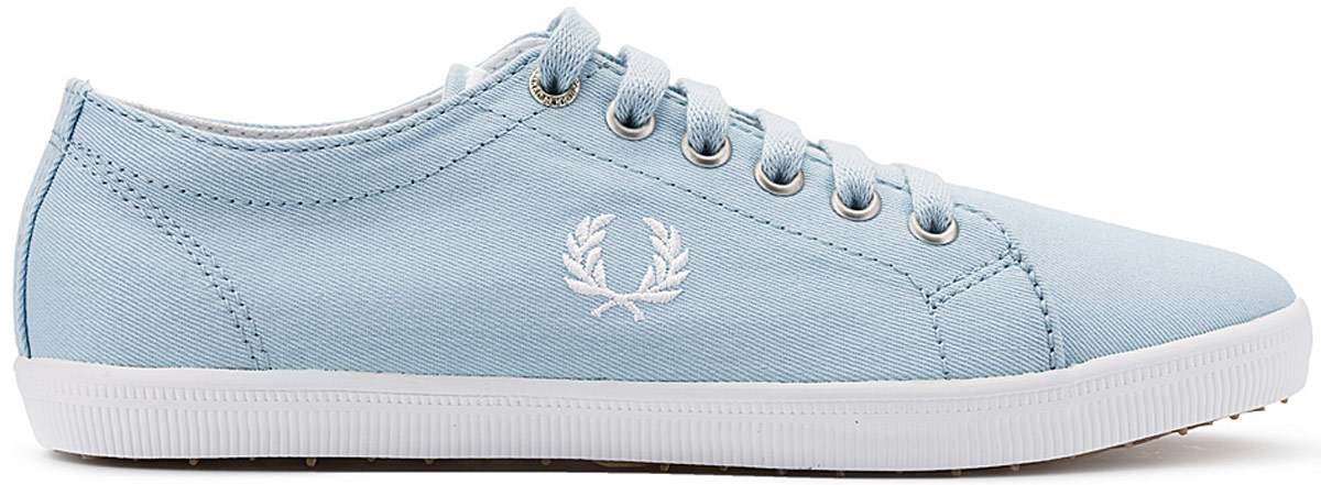 Кеды Fred Perry Kingston Twill, цвет: голубой. B6259U-975. Размер 5 (37)B6259U-975 Кеды Fred Perry Kingston Twill, цвет: голубой. B6259U-975. Размер 5 (37)B6259U-975Стильные кеды Kingston Twill от Fred Perry покорят вас с первого взгляда! Модель выполнена из плотного текстиля. Одна из боковых сторон модели оформлена вышивкой в виде логотипа бренда, другая сторона - перфорацией, стилизованной под люверсы. Язычок оформлен вышитыми полосками. Шнуровка обеспечивает надежную фиксацию обуви на ноге. Стелька и подкладка из текстиля гарантируют комфорт при движении. Прочная резиновая подошва с рельефным рисунком обеспечивает сцепление с любой поверхностью. Такие кеды займут достойное место в вашем гардеробе.