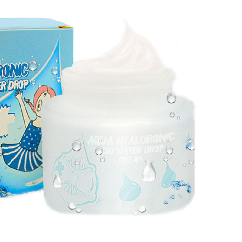 Elizavecca Крем для лица Aqua Hyaluronic Acid Water Drop, 50 мл7016 Elizavecca Крем для лица Aqua Hyaluronic Acid Water Drop, 50 мл7016Легчайший крем с гелевой текстурой при соприкосновении с кожей образует на поверхности мелкие капельки воды. Крем моментально освежает кожу, глубоко увлажняет, дарит легкость и сияние лицу! Проникает в глубокие слои кожи, напитывая живительной влагой каждую клеточку кожи. Лучше всего этот крем подойдет для кожи, склонной к сухости, обезвоживанию и тусклости.