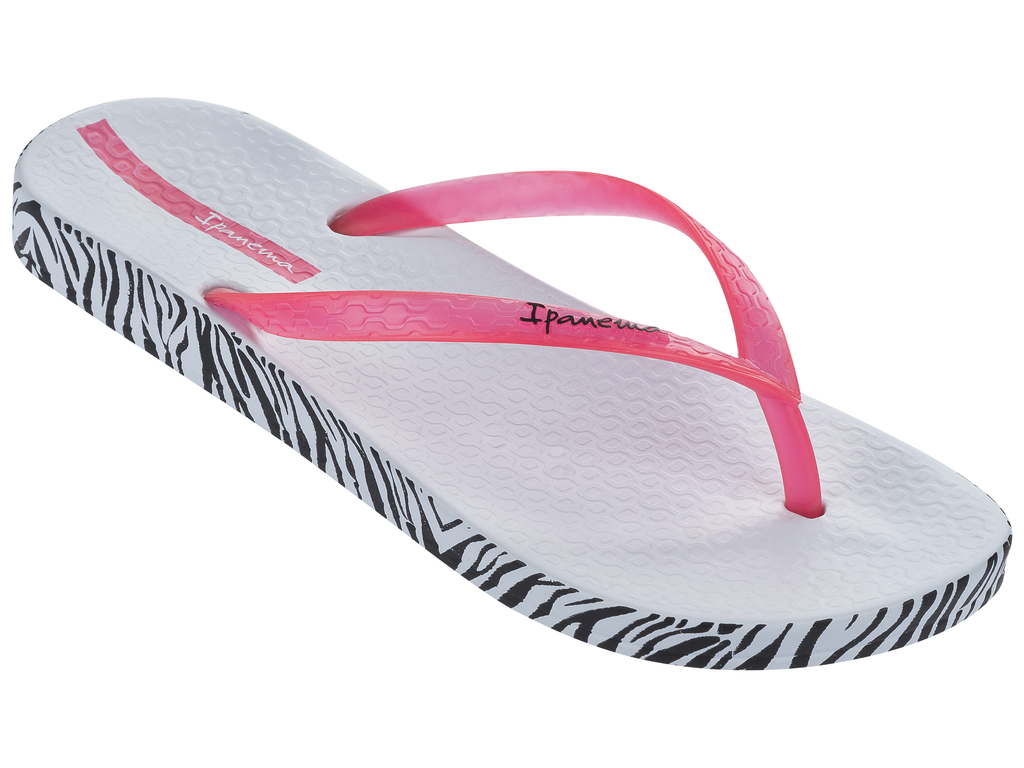Сланцы женские Ipanema, цвет: белый, розовый. 25924-20755. Размер BRA 35 (36)25924-20755 Сланцы женские Ipanema, цвет: белый, розовый. 25924-20755. Размер BRA 35 (36)25924-20755Стильные и очень легкие сланцы от Ipanema - придутся вам по душе. Верх модели выполнен из поливинилхлорида. Ремешки с перемычкой гарантируют надежную фиксацию изделия на ноге. Стелька и верх модели дополнены названием бренда. Подошва по кругу оформлена стильнымпринтом. Рифление на верхней поверхности подошвы предотвращает выскальзывание ноги. Рельефное основание подошвы обеспечивает уверенное сцепление с любой поверхностью. Удобные сланцы прекрасно подойдут для похода в бассейн или на пляж.
