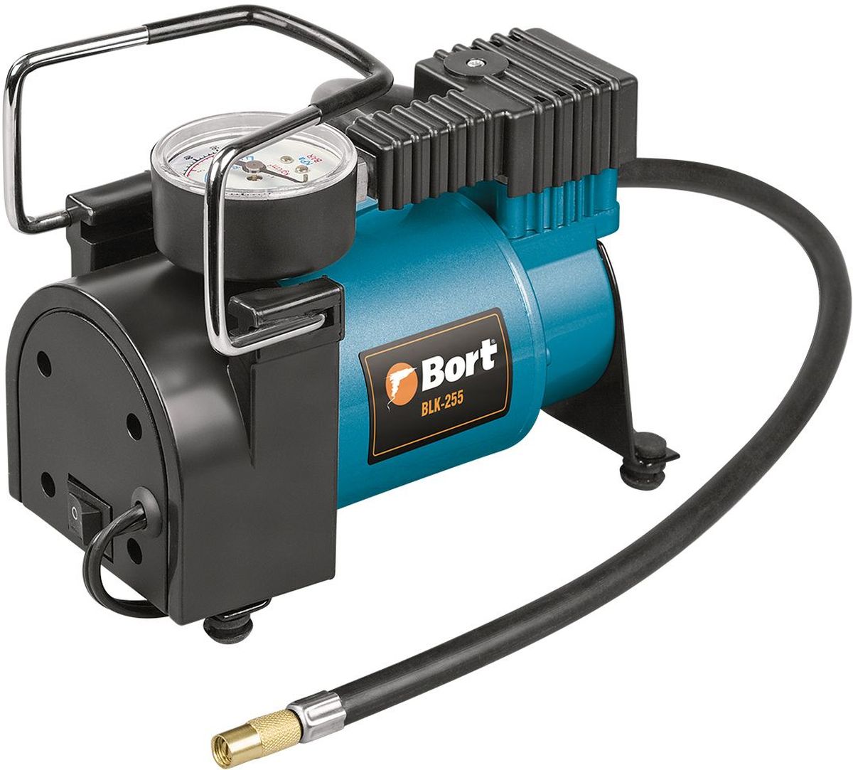 Компрессор автомобильный Bort BLK-25591271105 Компрессор автомобильный Bort BLK-25591271105Компактный и удобный насос-компрессор BLK-255 подойдет для накачивания легковых шин.Мощности двигателя и максимального давления на выходе в 7 бар вполне достаточно для подкачки шин даже большого диаметра. Для удобства использования и защиты встроенного манометра на верхней части насоса расположена металлическая скоба. Ножки насоса имеют антивибрационные накладки, с помощью этих накладок гасятся вибрации и лишние шумы.Воздушный шланг снабжен прочным металлическим резьбовым клапаном. Комплектация: Три насадки-переходника для накачивания мячей, матрасов, детских игрушек, бассейнов и других подобных изделий.Кабель для подключения к гнезду прикуривателя.Шланг.Сумка.Характеристики:Производительность компрессора: 25 л/мин.Ток: 14 А.Максимальное давление: 7 бар.Напряжение: 12 В.Дисплей: механический.Потребляемая мощность: 150 Вт.Скорость холостого хода: 5000 об/мин.