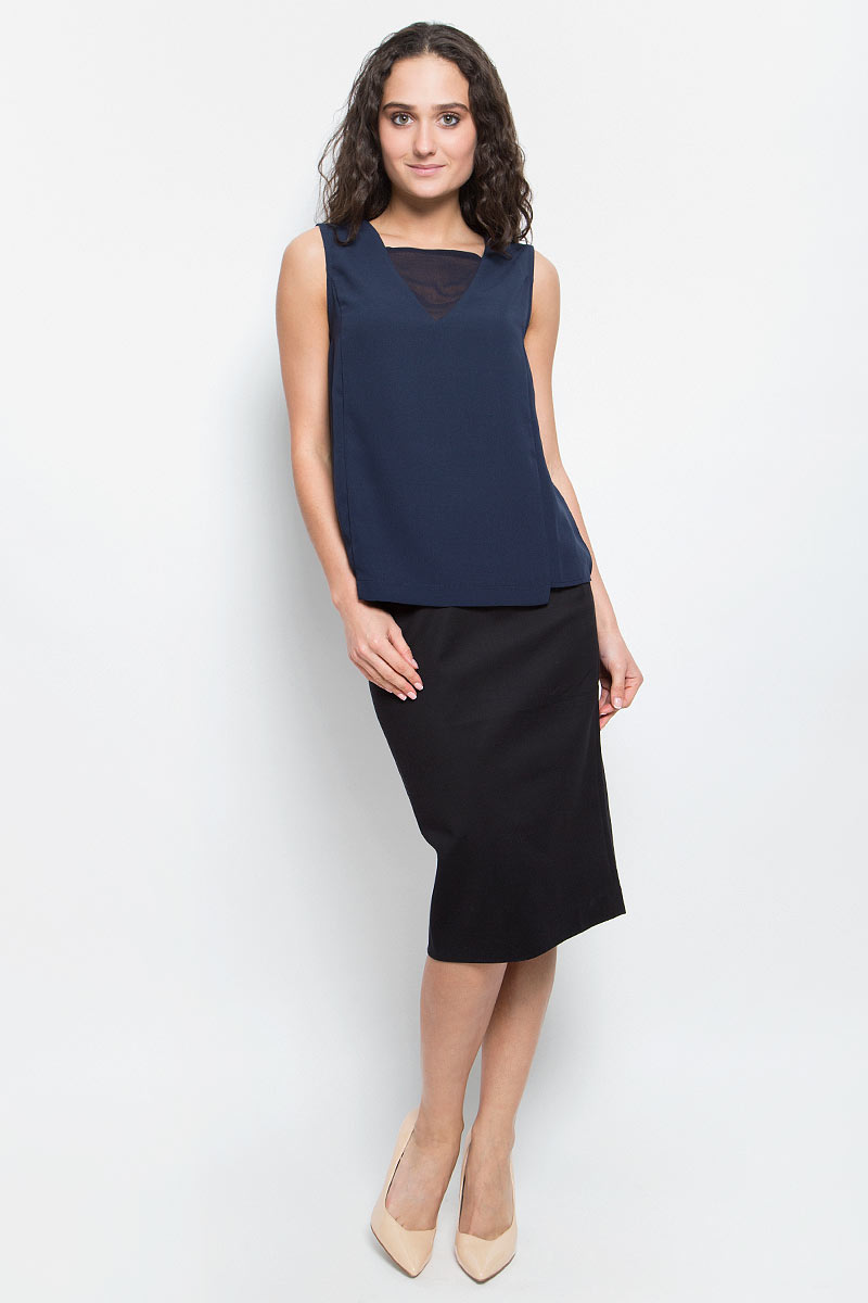 Топ женский Baon, цвет: темно-синий. B267002_Dark Navy. Размер M (46)B267002_Dark Navy Топ женский Baon, цвет: темно-синий. B267002_Dark Navy. Размер M (46)B267002_Dark NavyСтильный женский топ Baon изготовлен из высококачественного полиэстера. Модель свободного кроя с V-образным вырезом на груди дополнена вставкой из полупрозрачного материала. Передняя и задняя планки изделия чуть удлинены. На спинке топ застегивается на пуговку. Лаконичный дизайн изделия придется по вкусу ценительницам классического стиля. Такой топ великолепно дополнит базовый гардероб современной и уверенной в себе девушки.
