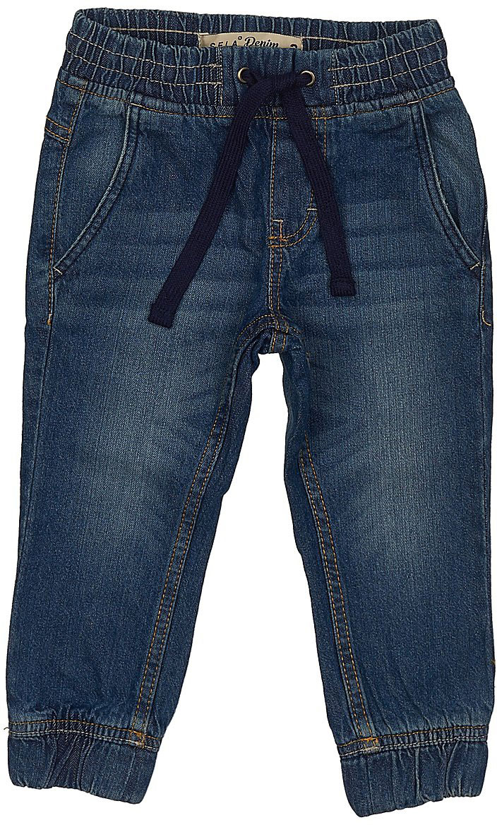 Джинсы для мальчика Sela Denim, цвет: темно-синий джинс. PJ-735/049-7213. Размер 92, 2 годаPJ-735/049-7213 Джинсы для мальчика Sela Denim, цвет: темно-синий джинс. PJ-735/049-7213. Размер 92, 2 годаPJ-735/049-7213Стильные джинсы для мальчика Sela выполнены из натурального хлопка. Джинсы свободного кроя и стандартной посадки на талии имеют широкий пояс на мягкой резинке, дополнительно регулируемый шнурком. Модель дополнена двумя втачными карманами спереди и двумя накладными карманами сзади. Низ брючин собран на резинку.