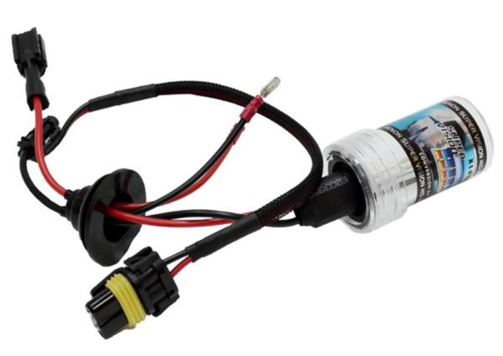 Лампа автомобильная ксеноновая Clearlight, для фар, цоколь H27 880, 3000K, 35W, 2 штLDL 880 130-0LL Лампа автомобильная ксеноновая Clearlight, для фар, цоколь H27 880, 3000K, 35W, 2 штLDL 880 130-0LLКсеноновая автомобильная лампа Clearlight - это прекрасный выбор для водителей, которые предпочитают четкий белый свет, как у светодиодных ламп. Обладая цветовой температурой светодиодных ламп, ксеноновые лампы Clearlight второго поколения идеально подходят для головного освещения. Лампа имеет кристально чистый белый свет для улучшенной видимости. Благодаря цветовой температуре до 3000 К лампы Clearlight освещают дорогу перед вами четким, чистым белым светом, который рассеивает темноту. Вместо того чтобы постоянно всматриваться вдаль, вы можете наслаждаться безопасной и захватывающей поездкой. Автомобильные лампы Clearlight отличаются высокой устойчивостью к внешним воздействиям, что исключает неисправности на раннем сроке использования. Все это в сочетании со специальной технологией c УФ-фильтром предохраняет лампы головного освещения от вредного ультрафиолетового излучения, поэтому вы можете быть уверены в их долговечности.