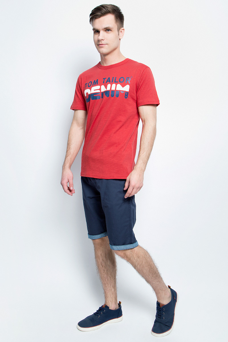 Футболка мужская Tom Tailor Denim, цвет: красный. 1037252.04.12_4491. Размер S (46)1037252.04.12_4491 Футболка мужская Tom Tailor Denim, цвет: красный. 1037252.04.12_4491. Размер S (46)1037252.04.12_4491Мужская футболка Tom Tailor Denim выполнена из натурального хлопка. Модель с круглым вырезом горловины и короткими рукавами оформлена крупной термоаппликацией в виде надписи.Такая футболка станет стильным дополнением к вашему гардеробу, она подарит вам комфорт в течение всего дня!