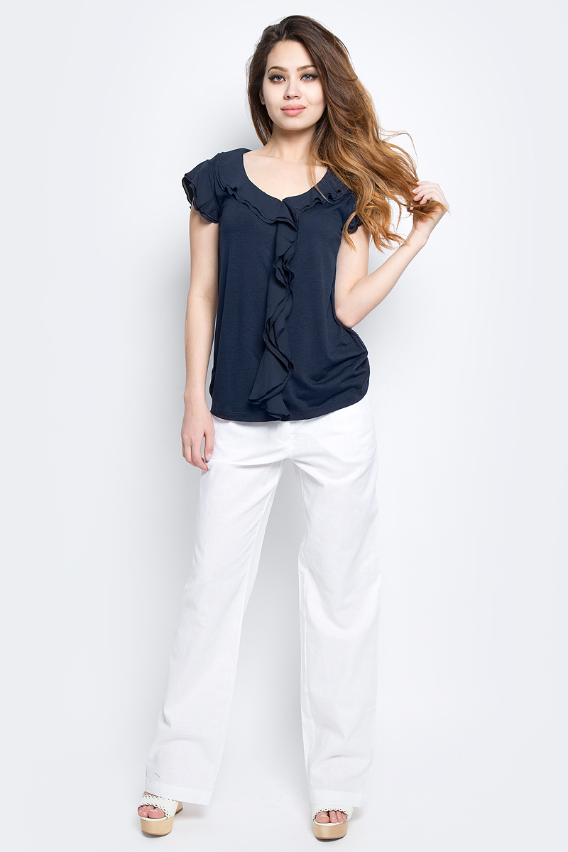 Блузка женская Baon, цвет: синий. B237014_Dark Navy. Размер XL (50)B237014_Dark Navy Блузка женская Baon, цвет: синий. B237014_Dark Navy. Размер XL (50)B237014_Dark NavyБлузка женская Baon выполнена из полиэстера, вискозы и эластана. Модель с круглым вырезом горловины и короткими рукавами.