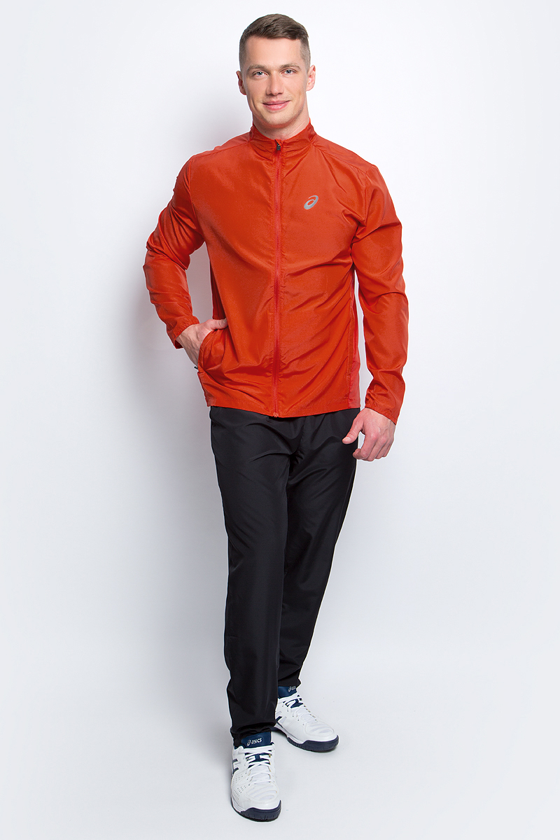 Ветровка для бега мужская Asics Jacket, цвет: ярко-оранжевый. 134091-0626. Размер XXL (54/56)134091-0626 Ветровка для бега мужская Asics Jacket, цвет: ярко-оранжевый. 134091-0626. Размер XXL (54/56)134091-0626Стильная мужская ветровка для бега Asics Jacket с воротником-стойкой застегивается назастежку-молнию, дополненную защитой подбородка. Изделие защитит вас от ветра и поможетсконцентрироваться на тренировке. На спинке эластичная ткань обеспечивает свободу движений во время тренировки ипревосходную терморегуляцию и воздухообмен. По бокам распложены прорезные карманы назастежках-молниях. Светоотражающие элементы не оставят вас незамеченными в темное времясуток.В этой ветровке вы будете чувствовать себя уверенно и комфортно.