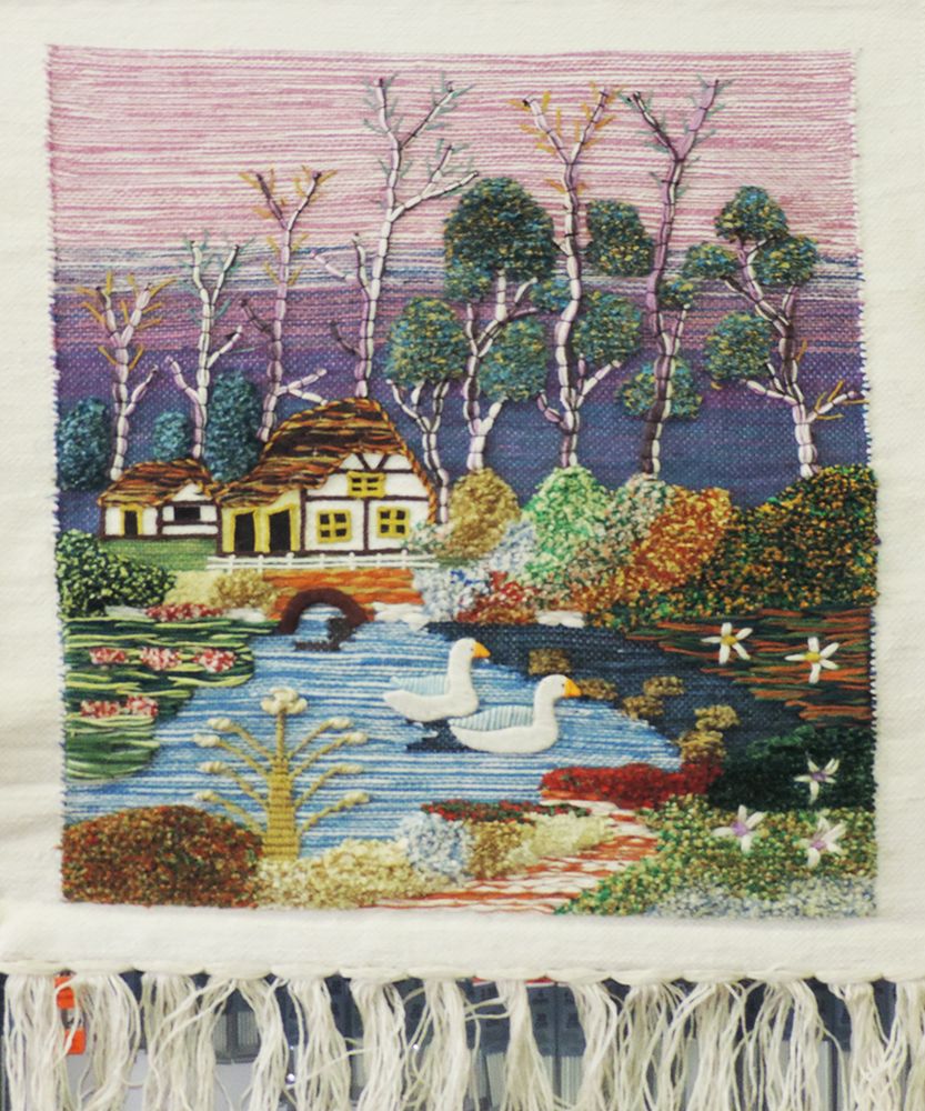 Коврик декоративный India Jute, 90 х 95 см. 1000510005 Коврик декоративный India Jute, 90 х 95 см. 1000510005Коврик декоративный ручной работы.Произведен в деревнях Индии, с вековыми традициями в изготовлении джутовых изделий.Служит идеальным украшением Вашего интерьера, отличный подарок по любому случаю. Изделия ручной работы могут немного отличаться от товара, представленного на фото, например, цветовыми нюансами, отделкой.Внимание: коврик не подлежит стирке!
