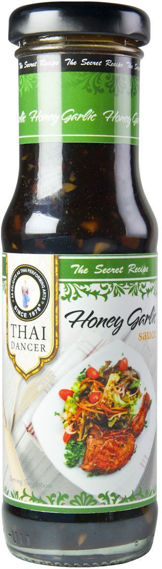 Thai Dancer Соус чесночный с медом, 150 млFS0002058 Thai Dancer Соус чесночный с медом, 150 млFS0002058Натуральный соевый соус естественного брожения (выдерживается в бочках 2,5 года). Обладает более густой консистенцией по сравнению со светлым соевым соусом и пониженным содержанием соли. Идеально подходит для приготовления путем обжарки и тушения блюд, в которых требуется густой соус (например, для обжарки лапши, свинины и морепродуктов в воке). Также подается отдельно. Расфасован в удобную упаковку (стеклянная тара), которая гарантирует сохранение вкуса и аромата соуса вплоть до окончания срока годности.