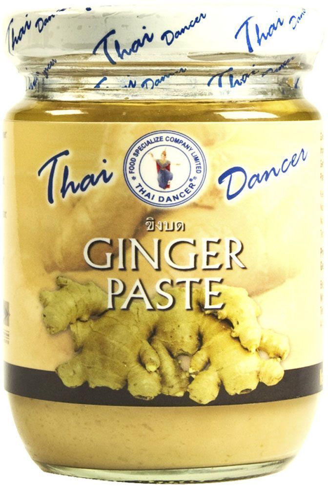 Thai Dancer Имбирная паста, 227 гFS0004017 Thai Dancer Имбирная паста, 227 гFS0004017Паста из измельченного имбиря Thai Dancer используется в рецептах китайской, японской, индийской, корейской, тайской, вьетнамской, малайской, индонезийской кухни в качестве идеальной альтернативы свежему имбирю, ускоряя процесс приготовления блюд. Вам больше не нужно искать, покупать, чистить и резать имбирь! Не нужно переживать, что остатки корня заветрятся или испортятся, если вы не пустили их на приготовление блюда. Достаточно иметь под рукой баночку имбирной пасты - и все ваши проблемы будут решены!