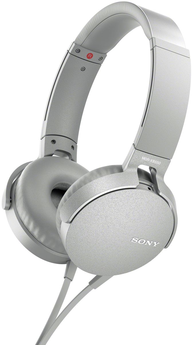 Sony XB550AP Extra Bass, White наушники92477114 Sony XB550AP Extra Bass, White наушники92477114Sony XB550AP Extra Bass - наушники для тех, кто любит мощные басы.Прочувствуйте мощь басов в любимых композициях с технологией EXTRA BASS, а яркие цвета наушников наполнят вас энергией и подчеркнут ваш стиль.Переключайтесь с музыки на вызов одним нажатием кнопки на встроенном пульте с микрофоном.Слушайте любимую музыку часами: благодаря мягким ушным накладкам и регулируемому металлическому ободу ваши уши не устанут. Смелый, стильный дизайн этих наушников создан для неординарных людей с хорошим вкусом.Легко управляйте треклистом и настройками звучания. Наушники оснащены встроенным пультом и микрофоном, так что вы сможете переключать треки и отвечать на звонки.
