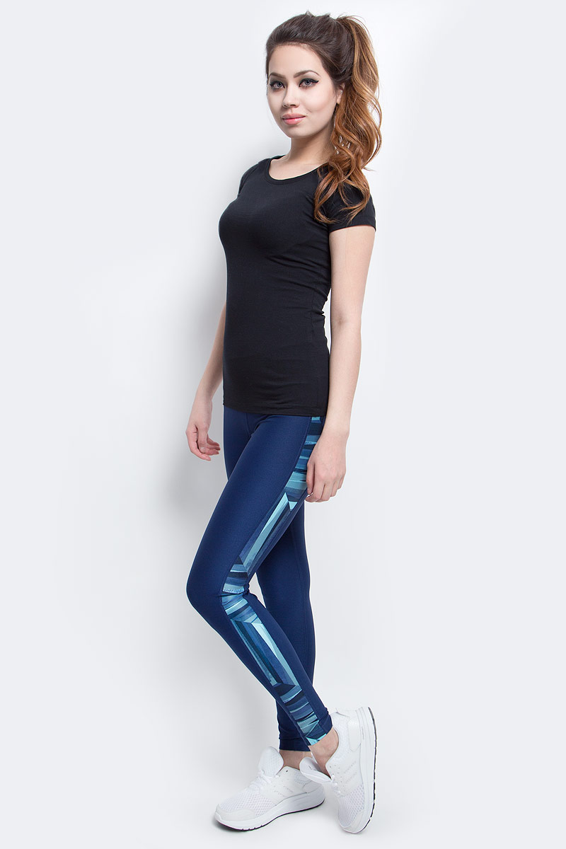 Тайтсы женские Nike Power Training Tight, цвет: синий. 830479-429. Размер M (44/46)830479-429 Тайтсы женские Nike Power Training Tight, цвет: синий. 830479-429. Размер M (44/46)830479-429Женские тайтсы для тренинга от Nike выполнены из эластичного полиэстера. Плотная посадка облегает ноги для надежной фиксации.Ткань Nike Power с технологией Dri-FIT отводит влагу и обеспечивает комфорт.Завышенный сзади пояс для дополнительной защиты.Плоские швы не натирают кожу.