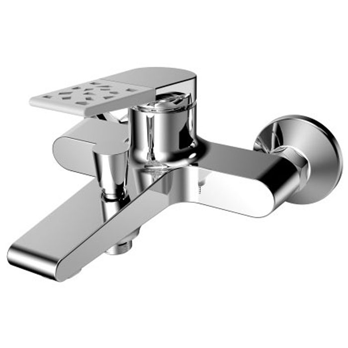 Смеситель для ванны РМС, с коротким изливом, цвет: хром, белый. SL121W-009SL121W-009 Смеситель для ванны РМС, с коротким изливом, цвет: хром, белый. SL121W-009SL121W-009Смеситель для ванны с коротким литым изливом РМС предназначен для смешивания холодной и горячей воды. Изделие изготовлено из высококачественной первичной латуни, прочной, безопасной и стойкой к коррозии. Инновационные технологии литья и обработки латуни, а также увеличенная толщина стенок смесителя обеспечивают его стойкость к перепадам давления и температур. Переключение на душ: штоковое.В комплекте: эксцентрики, отражатели, металлический шланг для душа, лейка для душа. Картридж: 35 мм.Длина шланга: 1,5 м.Аэратор: пластиковый.