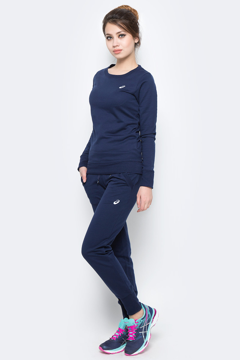 Костюм спортивный женский Asics Sweater Suit, цвет: синий. 142917-0891. Размер L (46/48)142917-0891 Костюм спортивный женский Asics Sweater Suit, цвет: синий. 142917-0891. Размер L (46/48)142917-0891Удобный спортивный костюм для повседневных тренировок. Лонгслив с круглым вырезом горловины и длинными рукавами. Брюки дополнены эластичным поясом на талии и затягивающимся шнурком.