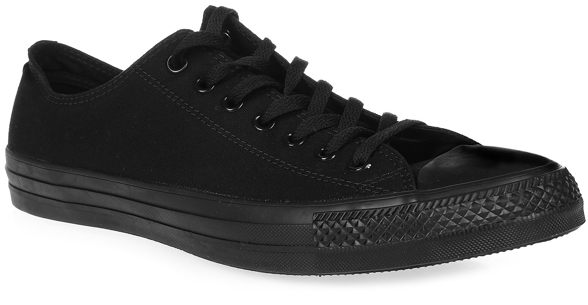 Кеды Converse Chuck Taylor All Star Core OX Monochrome, цвет: черный. M5039. Размер 13 (48)M5039 Кеды Converse Chuck Taylor All Star Core OX Monochrome, цвет: черный. M5039. Размер 13 (48)M5039Низкие однотонные кеды Chuck Taylor All Star Core OX Monochrome от Converse займут достойное место среди вашей коллекции спортивной обуви.Модель выполнена из плотного текстиля и оформлена на язычке фирменной прорезиненной нашивкой, на одной из боковых сторон - люверсами. Мыс изделия дополнен классической для кед прорезиненной вставкой. Классическая шнуровка обеспечивает надежную фиксацию обуви на ноге. Стелька из материала EVA с текстильной поверхностью комфортна при движении. Гибкая резиновая подошва с рифлением гарантирует идеальное сцепление с любыми поверхностями. В таких кедах вашим ногам будет комфортно и уютно.