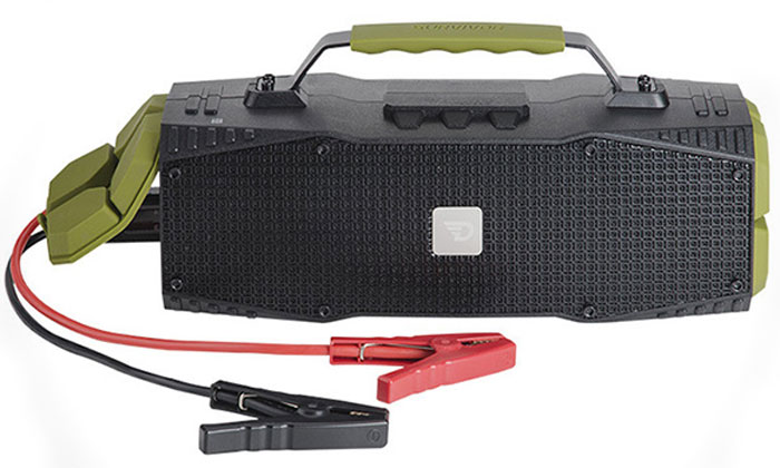 DreamWave Survivor, Khaki портативная Bluetooth-колонка15119103 DreamWave Survivor, Khaki портативная Bluetooth-колонка15119103DreamWave Survivor является первым и единственным в мире устройством, объединяющим в себе портативную Bluetooth-колонку с выходной мощностью в 30 Вт и джамп-стартер (400 А/12 В). Устраивайте вечеринки на природе с вашими друзьями и наслаждайтесь музыкой весь день на пролет благодаря встроенному аккумулятору емкостью 12 тысяч мАч. Благодаря сочетанию передовых технологий и тончайших настроек звука, Survivor способен передать музыку во всей полноте, сохраняя ее первозданную глубину и ясность - так, как это задумывал исполнитель. Когда пришло время выдвигаться в путь, а ваш автомобиль или лодка не заводятся, просто подключите Survivor к аккумулятору транспортного средства и воспользуйтесь джамп-стартером. Мощности последнего хватит, чтобы завести 7-литровый двигатель с напряжением 8В. Кроме этого Survivor оборудован ультраярким светодиодным фонарем мощностью в 110 люменов, который может освещать вам путь на расстоянии до 400 метров, а также способен подавать сигнал SOS. Надежная конструкция, защита от воды/песка/пыли/снега уровня IPX5, компактный дизайн и надежная алюминиевая ручка для переноски позволят вам брать Survivor с собой, куда бы вы ни отправились, кроме того устройство поможет в экстренных ситуациях.Премиальная Hi-Fi-колонка с мощностью 30 Вт;Джамп-стартер на 400А для запуска электропитания транспортного средства;Светодиодный фонарь мощностью в 110 люменов (режимы освещения и SOS);Защита от воды/песка/пыли уровня IPX5;Bluetooth CSR 4.0 + EDR, A2DP AVRCP, APTX;Аккумулятор 12000 мАч (повербенк);Работает до 16 часов подряд (7 часов на максимальной громкости);Звонки хэндз-фри, бесконтактная связь по NFC;USB-порт 5В/1А для подзарядки гаджетов;Звук Hi-Fi, защита от помех Выходная мощность 30 Вт;Bluetooth CSR 4.0 + EDR, A2DP AVRCP, APTX;Аккумулятор тип: литий-ионный;емкость: 12000 мАч;время работы: до 14 часов;Разное хэндз-фри, NFC;джамп-стартер;защита IPX5, защита от помех;USB-порт 5В/1А для подзарядки гаджетов.