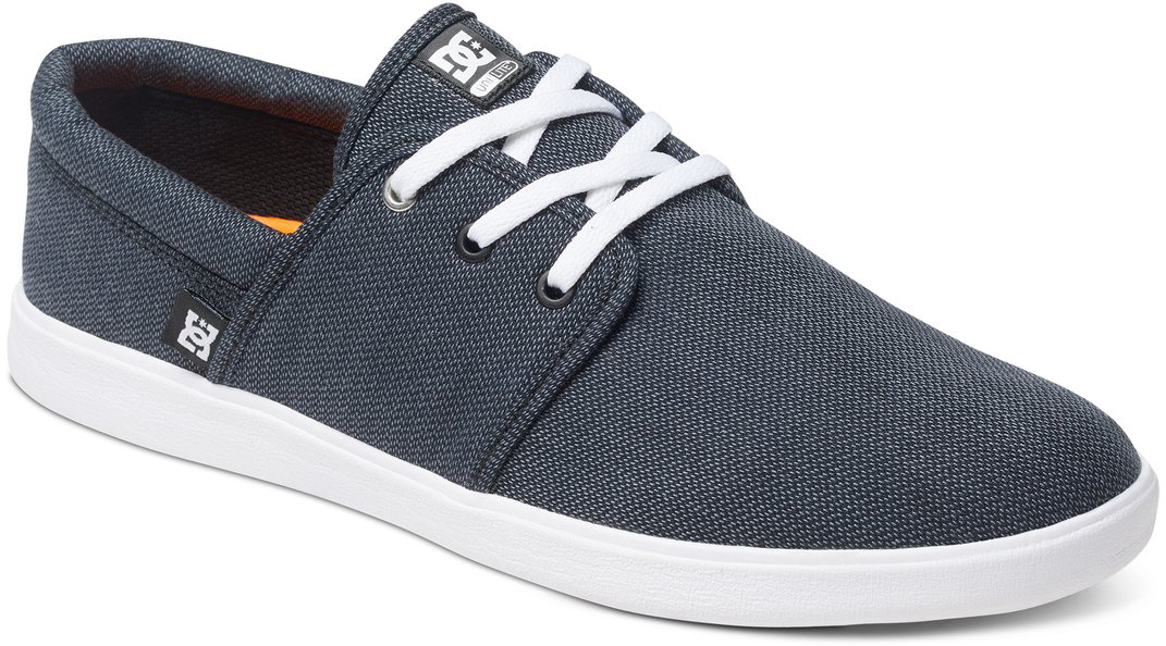 Кеды мужские DC Shoes Haven Tx, цвет: серый. ADYS700059-KRN. Размер 12D (45,5)ADYS700059-KRN Кеды мужские DC Shoes Haven Tx, цвет: серый. ADYS700059-KRN. Размер 12D (45,5)ADYS700059-KRNКеды от DC Shoes выполнены из текстиля. Язычок оформлен фирменной нашивкой. На ноге модель фиксируется с помощью шнурков. Внутренняя поверхность выполнена из текстиля. Подошва изготовлена из высококачественной резины и дополнена протектором, который гарантирует отличное сцепление с любой поверхностью.