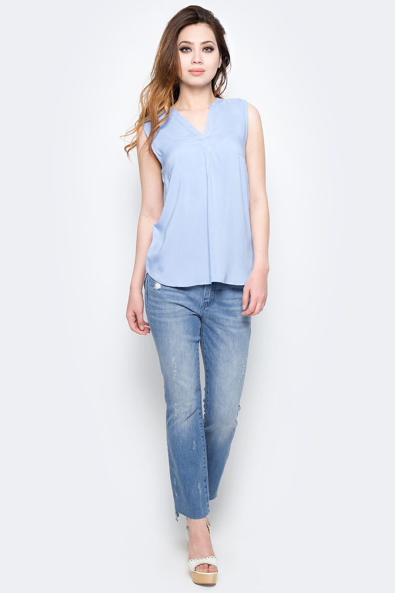 Джинсы женские Tom Tailor, цвет: голубой. 6205602.00.75_1392. Размер 29 (44)6205602.00.75_1392 Джинсы женские Tom Tailor, цвет: голубой. 6205602.00.75_1392. Размер 29 (44)6205602.00.75_1392Женские джинсы Tom Tailor изготовлены из эластичного хлопка. Джинсы средней посадки застегиваются на пуговицу в поясе и ширинку на застежке-молнии. На поясе предусмотрены шлевки для ремня. Спереди модель дополнена двумя втачными карманами и одним маленьким накладным кармашком, а сзади - двумя накладными карманами. Оформлена модель рваным эффектом.