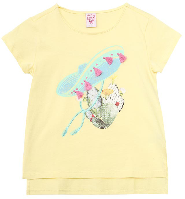 Футболка для девочки Sela, цвет: светло-желтый. Ts-611/974-7244. Размер 146Ts-611/974-7244 Футболка для девочки Sela, цвет: светло-желтый. Ts-611/974-7244. Размер 146Ts-611/974-7244Модная футболка для девочки Sela выполнена из натурального хлопка и оформлена ярким принтом. Модель прямого кроя с удлиненной спинкой и разрезами по бокам подойдет для прогулок и дружеских встреч и будет отлично сочетаться с джинсами и брюками, а также гармонично смотреться с юбками. Мягкая ткань комфортна и приятна на ощупь. Яркий цвет модели позволяет создавать стильные образы.