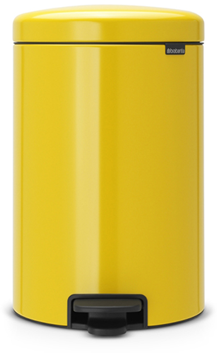 Бак мусорный Brabantia NewIcon, с педалью, цвет: желтая маргаритка, 20 л. 113963113963 Бак мусорный Brabantia NewIcon, с педалью, цвет: желтая маргаритка, 20 л. 113963113963Этот 20-литровый бак с педалью – отличное решение для кухни или гостиной: большое загрузочное отверстие позволяет аккуратно собирать мусор, не просыпая на пол. Бесшумный - плавное закрывание крышки и необыкновенно мягкий ход педали. Не пропускает запах - плотно прилегающая крышка. Устойчивый - специальное устройство, предотвращающее опрокидывание бака. Не повреждает пол - нескользящее основание. Удобная очистка - съемное внутреннее пластиковое ведро. Бак удобно перемещать - специальная ручка в блоке крепления крышки. Всегда опрятный вид - в комплекте идеально подходящие по размеру мешки для мусора PerfectFit (размер D). Изготовлен на 40% из переработанных материалов, подлежит вторичной переработке вместе с упаковкой на 98%. Сертификат соответствия концепции регенерации Cradle to Cradle.