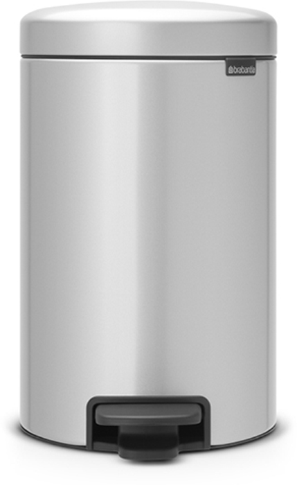 Мусорный бак с педалью Brabantia NewIcon, 12 л. 113680113680 Мусорный бак с педалью Brabantia NewIcon, 12 л. 113680113680Этот 12-литровый бак с педалью достаточно вместителен и при этом достаточно компактен для размещения под рабочим столом – отличное решение для кухни или гостиной. Бесшумный – плавное закрывание крышки и необыкновенно мягкий ход педали.Не пропускает запах – плотно прилегающая крышка.Устойчивый – специальное устройство, предотвращающее опрокидывание бака.Не повреждает пол – нескользящее основание.Удобная очистка –съемное внутреннее пластиковое ведро.Бак удобно перемещать – специальная ручка в блоке крепления крышки.Всегда опрятный вид – в комплекте идеально подходящие по размеру мешки для мусора PerfectFit (размер C). Сертификат соответствия концепции регенерации Cradle to Cradle.Изготовлен на 40% из переработанных материалов, подлежит вторичной переработке вместе с упаковкойна 98%. 10 лет гарантии.Brabantia c заботой о вашем доме и планете. Добрые дела сегодня – залог счастливого завтра. Мусорные баки с педалью newIcon не только безупречно красивы, они еще и надежные работники! Покупая этот бак, вы вносите вклад в крупнейший проект по очистке мирового океана от пластикового мусора, реализуемый организацией Ocean Cleanup. При продаже каждого бака Brabantia осуществляет благотворительный вклад в проект. Разве это не здорово?