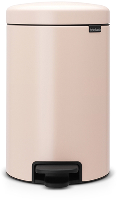 Бак мусорный Brabantia NewIcon, с педалью, цвет: чайная роза, 12 л. 113543113543 Бак мусорный Brabantia NewIcon, с педалью, цвет: чайная роза, 12 л. 113543113543Этот 12-литровый бак с педалью достаточно вместителен и при этом достаточно компактен для размещения под рабочим столом – отличное решение для кухни или гостиной.Бесшумный - плавное закрывание крышки и необыкновенно мягкий ход педали. Не пропускает запах - плотно прилегающая крышка. Устойчивый - специальное устройство, предотвращающее опрокидывание бака. Не повреждает пол - нескользящее основание. Удобная очистка - съемное внутреннее пластиковое ведро. Бак удобно перемещать - специальная ручка в блоке крепления крышки. Всегда опрятный вид - в комплекте идеально подходящие по размеру мешки для мусора PerfectFit (размер C). Изготовлен на 40% из переработанных материалов, подлежит вторичной переработке вместе с упаковкой на 98%. Сертификат соответствия концепции регенерации Cradle to Cradle.