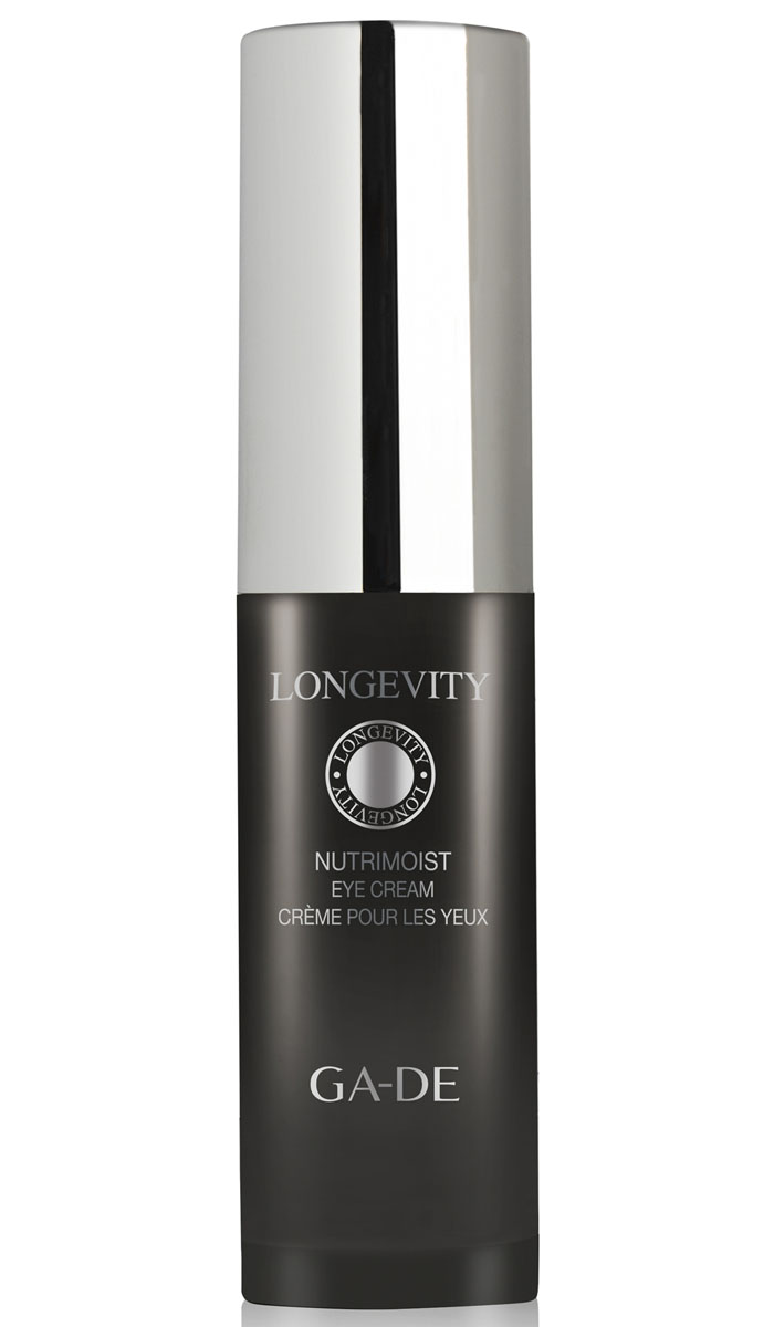 GA-DE Крем для век Longevity Nutrimoist, 15 мл132300000 GA-DE Крем для век Longevity Nutrimoist, 15 мл132300000Немного плотный по составу крем для глаз мгновенно впитывается и создает ощущение комфорта. Содержит уникальный липидный комплекс Juvinity ™ –комплекс гиалуроновой кислоты, липидов и морского коллагена. Содержит кофеин, который стимулирует процессы микроциркуляции и способствует лимфооттоку. Тёмные круги под глазами становятся менее заметными.