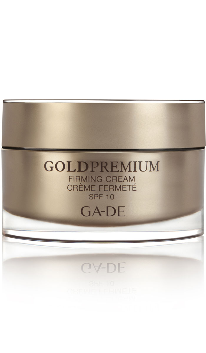 GA-DE Укрепляющий дневной крем Gold Premium spf 10, 50 мл147000000 GA-DE Укрепляющий дневной крем Gold Premium spf 10, 50 мл147000000Скажи НЕТ - старению кожи. Нежный шелковистый крем комплексного действия, интенсивно обогащает кожу влагой, стимулирует выработку коллагена. SPF фактор защищает от вредного воздействия окружающей среды. Уникальная формула включает в себя защищающий комплекс, который благодаря своим свойствам и способностям укрепляет естественный защитный механизм кожи. Предотвращает потерю влаги, разрушение клеток и преждевременное старение кожи. Активные компоненты: Lifto Peptide, экстракты 3 растений: цветы японской жимолости, плод растения Ксантиум, корень Циперуса, гиалуроновая кислота.