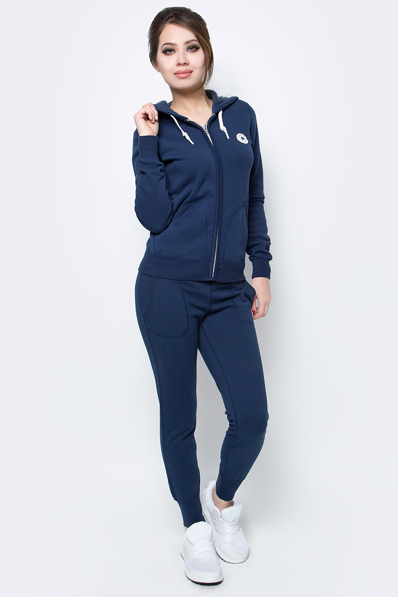 Брюки спортивные женские Converse Knitted Pant, цвет: синий. 10003140414. Размер L (48)10003140414 Брюки спортивные женские Converse Knitted Pant, цвет: синий. 10003140414. Размер L (48)10003140414Женские спортивные брюки Converse изготовлены из натурального хлопка. Модель на широкой эластичной резинке и шнурке на талии дополнена боковыми карманами. Низы брючин дополнены широкими резинками. Такие брюки незаменимая вещь в спортивном и летнем гардеробе. Прекрасный выбор для занятий фитнесом или активного отдыха.