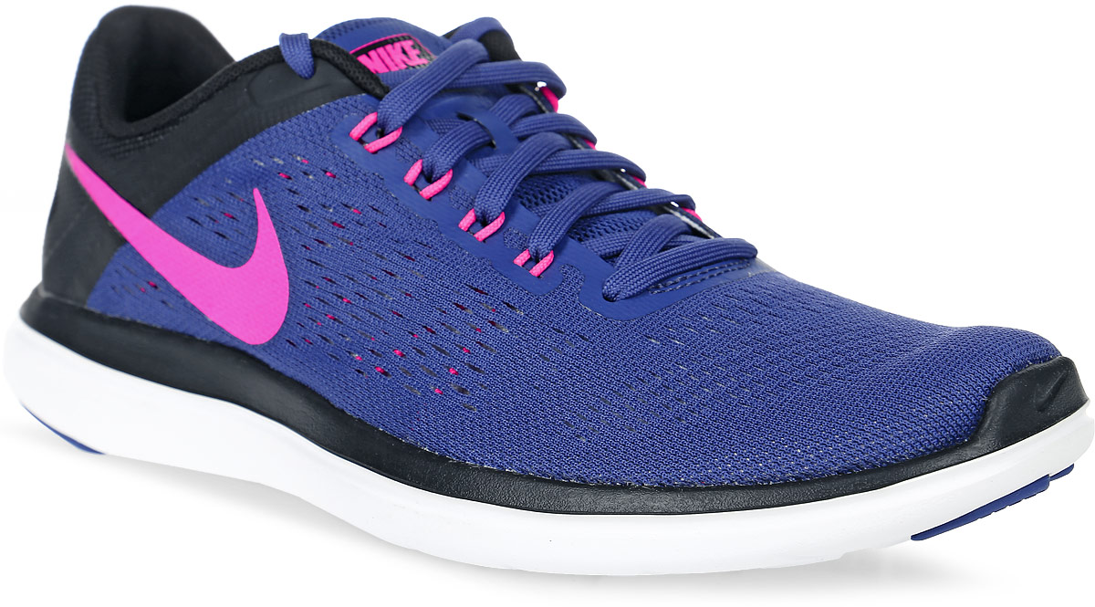 Кроссовки для бега женские Nike Flex 2016 Rn, цвет: синий, черный. 830751-500. Размер 7 (37,5)830751-500 Кроссовки для бега женские Nike Flex 2016 Rn, цвет: синий, черный. 830751-500. Размер 7 (37,5)830751-500Женские кроссовки для бега Flex 2016 Rn от Nike выполнены из сетчатого текстиля и дополнены полимерными накладками. Подкладка и стелька из текстиля комфортны при движении. Шнуровка надежно зафиксирует модель на ноге. Подошва дополнена рифлением. Технология Flex гарантирует оптимальную амортизацию.